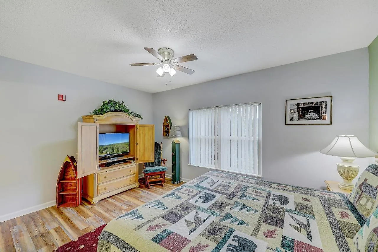 Stay-a-while Whispering Pines 433