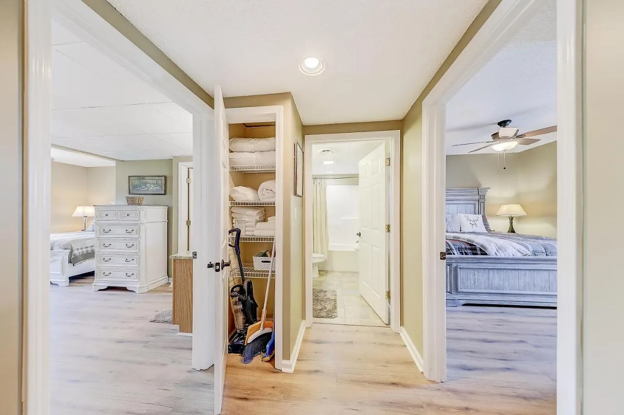 Splendor At The Pines Whispering Pines 443