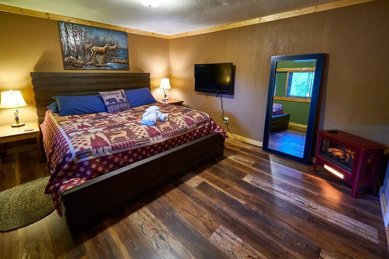 Steps From Downtown Parkway + Private Hottub And Firepit - Wifi - Firefly Apartmán *
