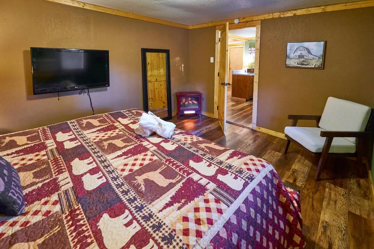 Apartmán Steps From Downtown Parkway + Private Hottub And Firepit - Wifi - Firefly Pigeon Forge
