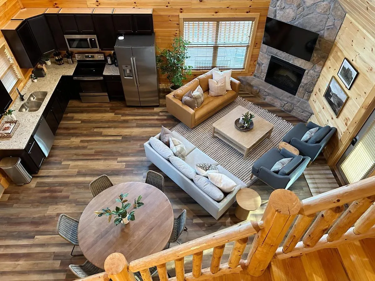 Honeycomb Hollow View Hot Tub Pool Game *