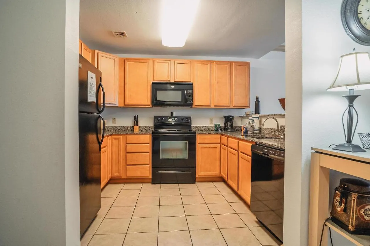 Mvc - Unit 1402 Apartment