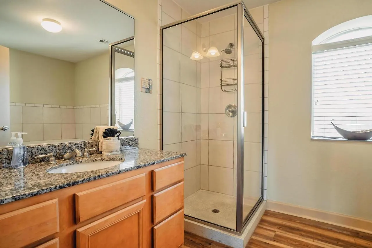 Mvc - Unit 1601- Sweet Butterfly Apartment