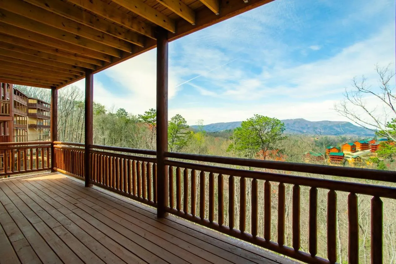 Pool And Game In Stunning Mountain Holiday home