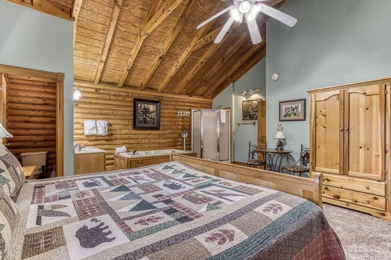 Er92 - Virginia's - Great Location! Close To The Action! Holiday home