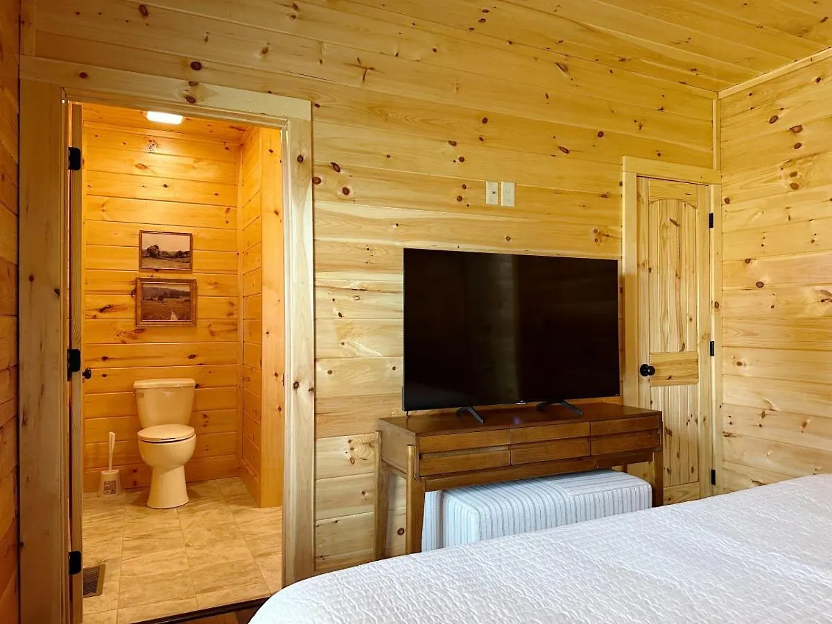 Honeycomb Hollow View Hot Tub Pool Game Holiday home