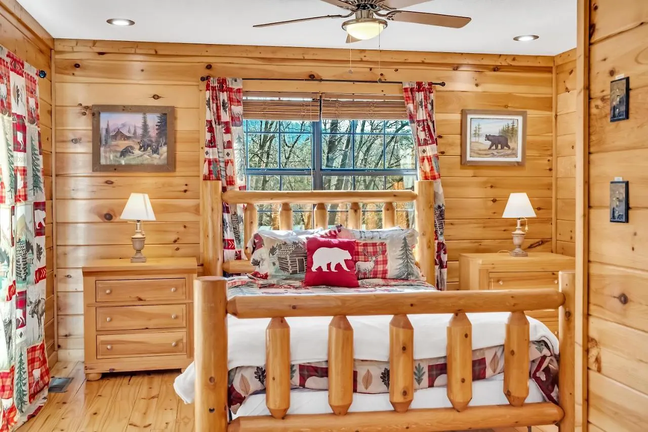 Enchanted Memories, Hot Tub, 1089 Of Free Attraction Tickets For Each Paid Day, Dollywood And * Pigeon Forge