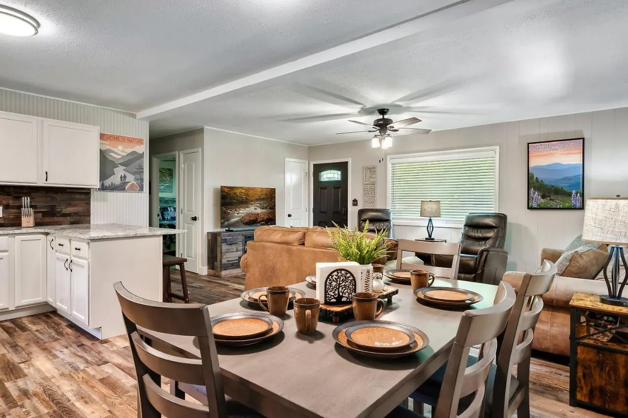 Mountain View Lodge: Retreat With Future Hot Tub Pigeon Forge