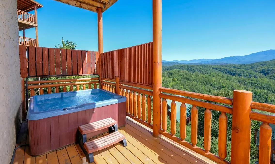 Highland Plunge Pigeon Forge