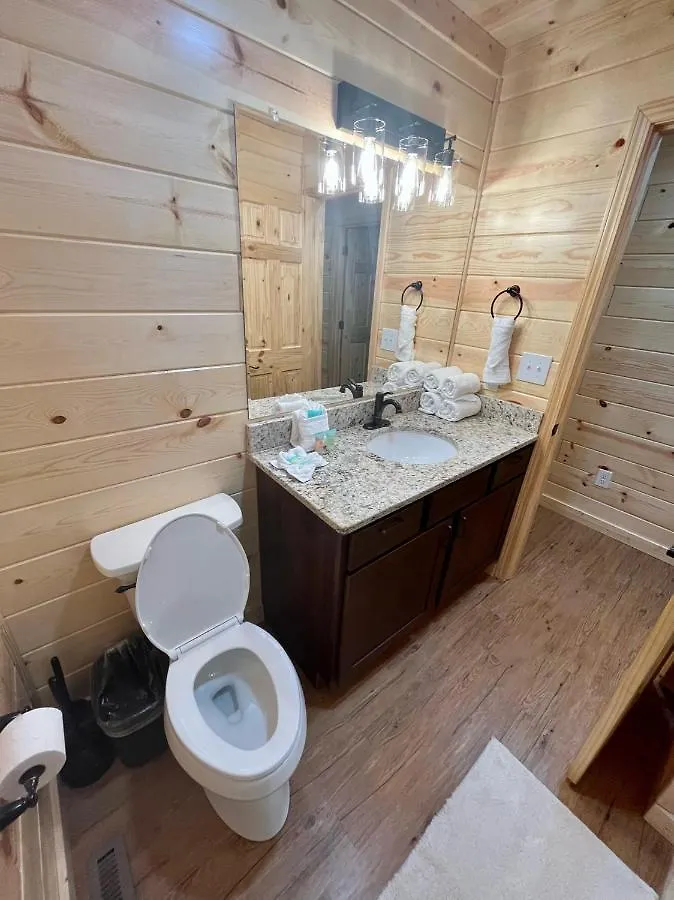 The Hitching Post: Spacious 5br/4ba Rancher Holiday home