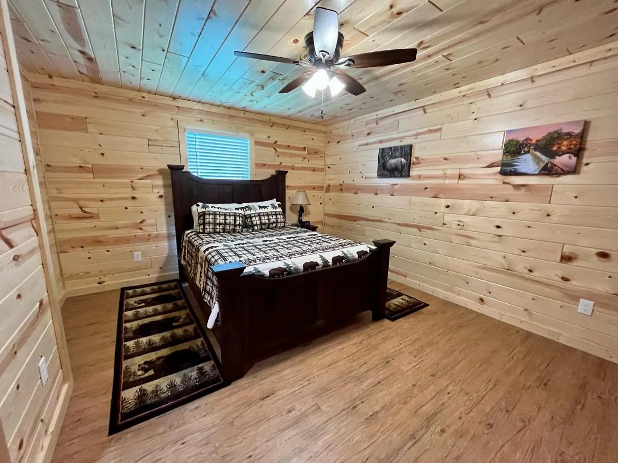The Hitching Post: Spacious 5br/4ba Rancher Holiday home *