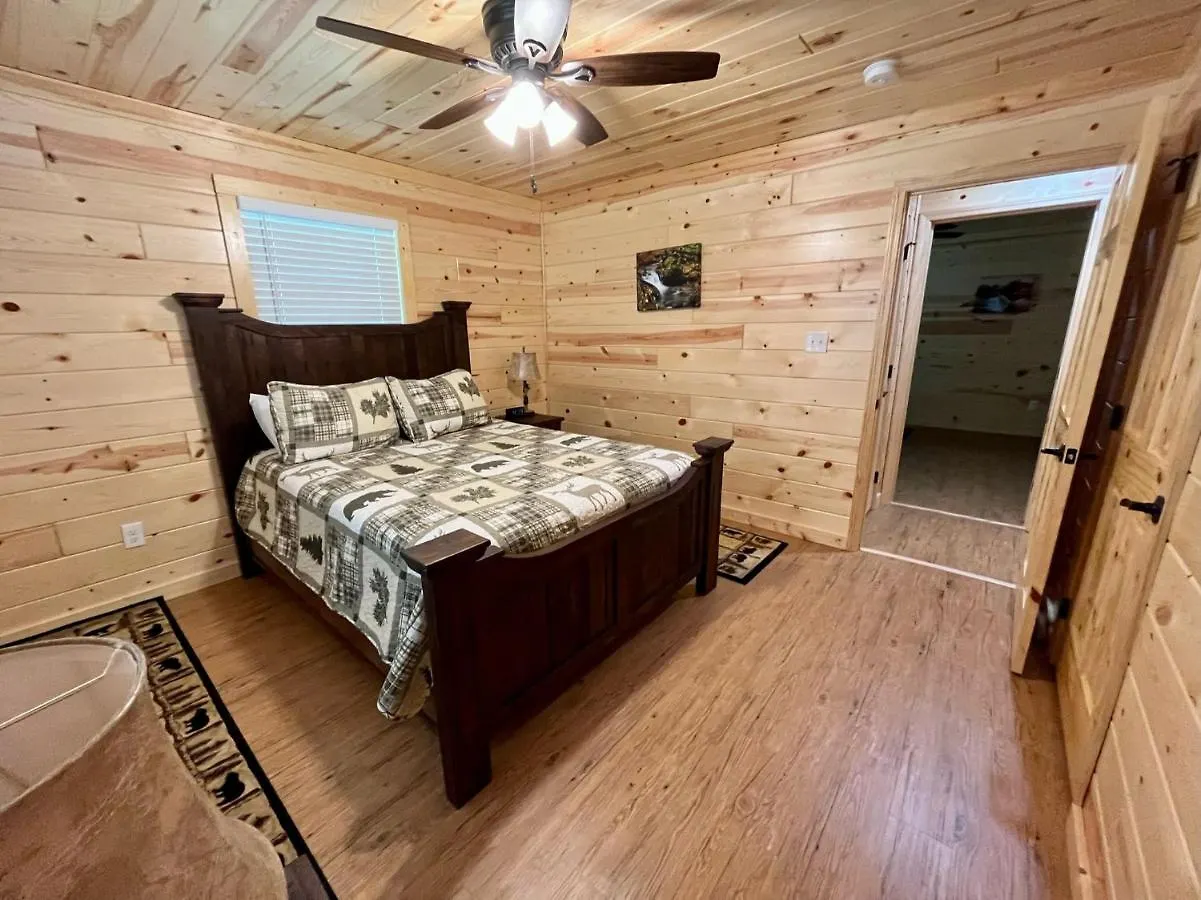 The Hitching Post: Spacious 5br/4ba Rancher Holiday home *