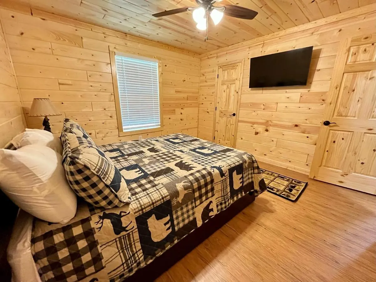The Hitching Post: Spacious 5br/4ba Rancher Holiday home Pigeon Forge