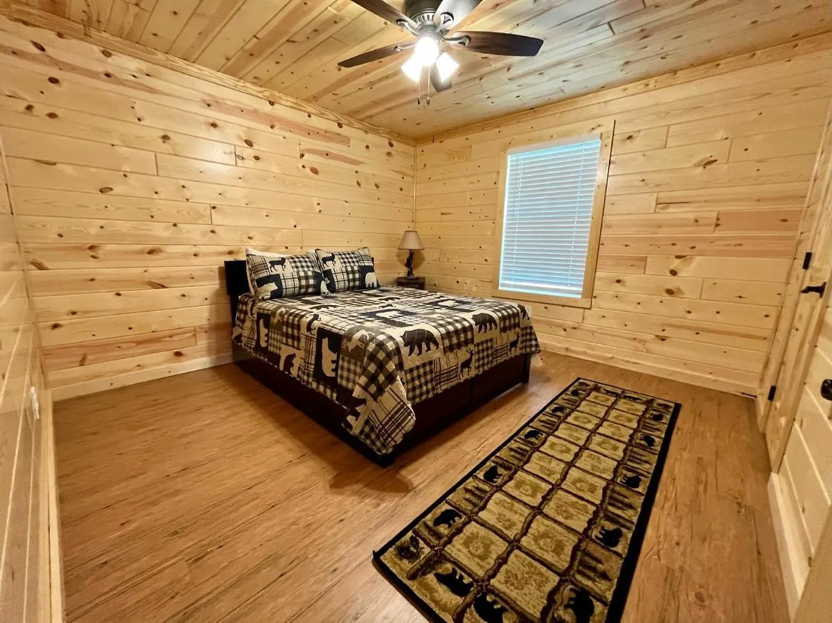 The Hitching Post: Spacious 5br/4ba Rancher *