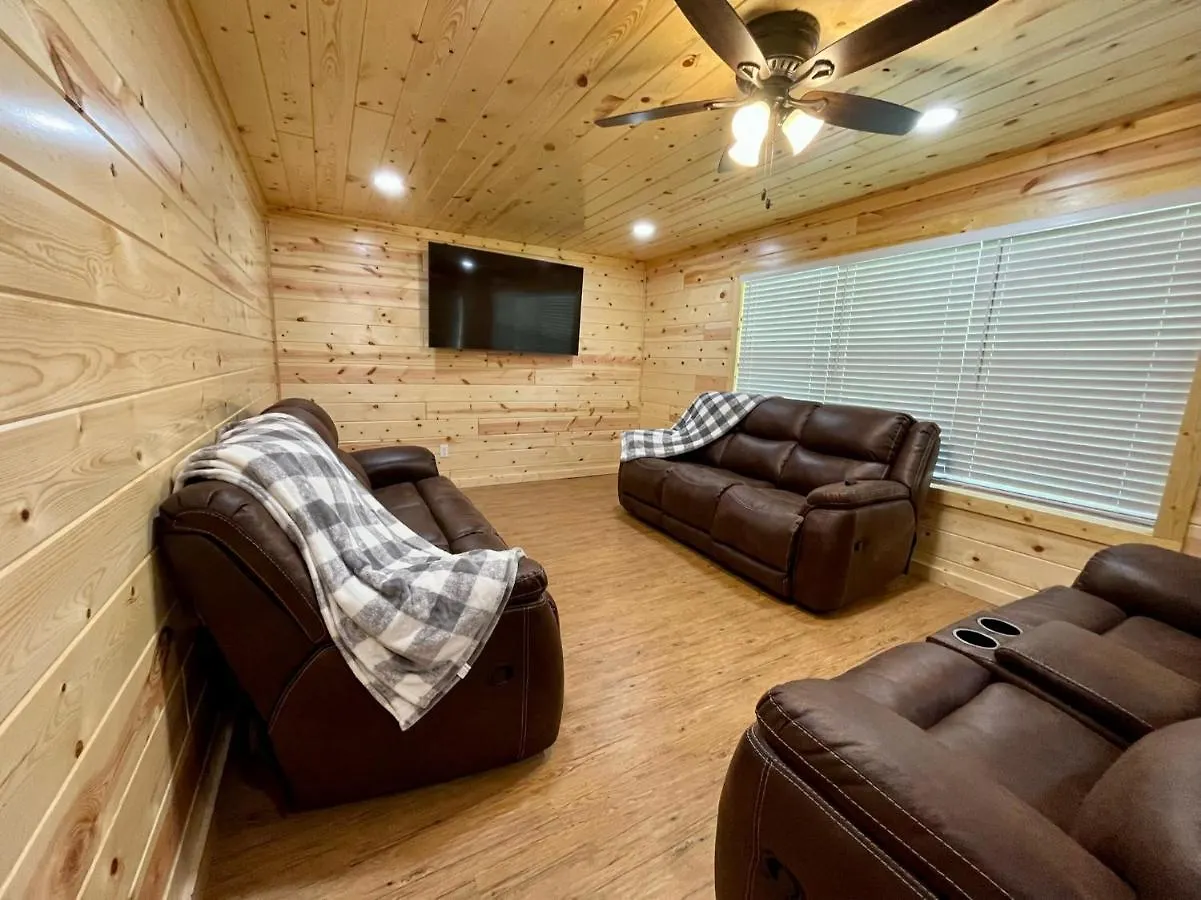 The Hitching Post: Spacious 5br/4ba Rancher Holiday home *