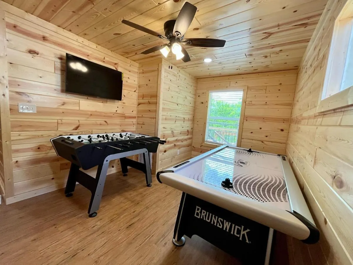 The Hitching Post: Spacious 5br/4ba Rancher *