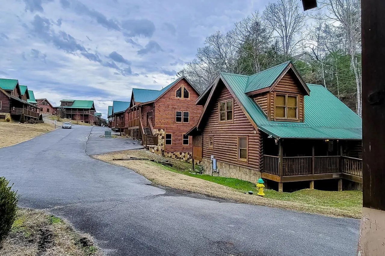 Jolene Jolene * Pigeon Forge