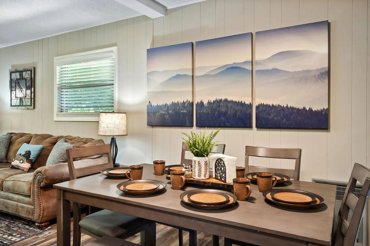 別荘 Modern Gem Near Dollywood, Gatlinburg & Smokies - 2 Mins To Pkwy & Strip, Hot Tub, Fire Pit, Cable, Hi-speed Wifi