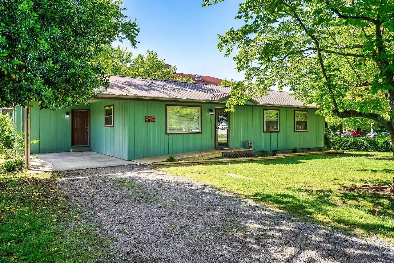 Holiday home Mountain View Lodge: Retreat With Future Hot Tub