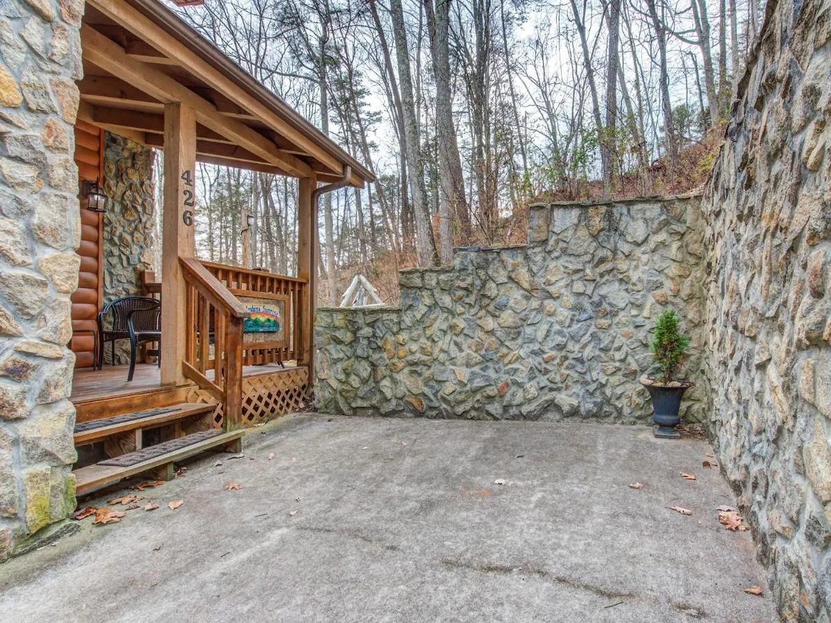 Splashing Sunrise, 2 Bedrooms, Private Pool, Arcade, Hot Tub, Sleeps 6 Holiday home