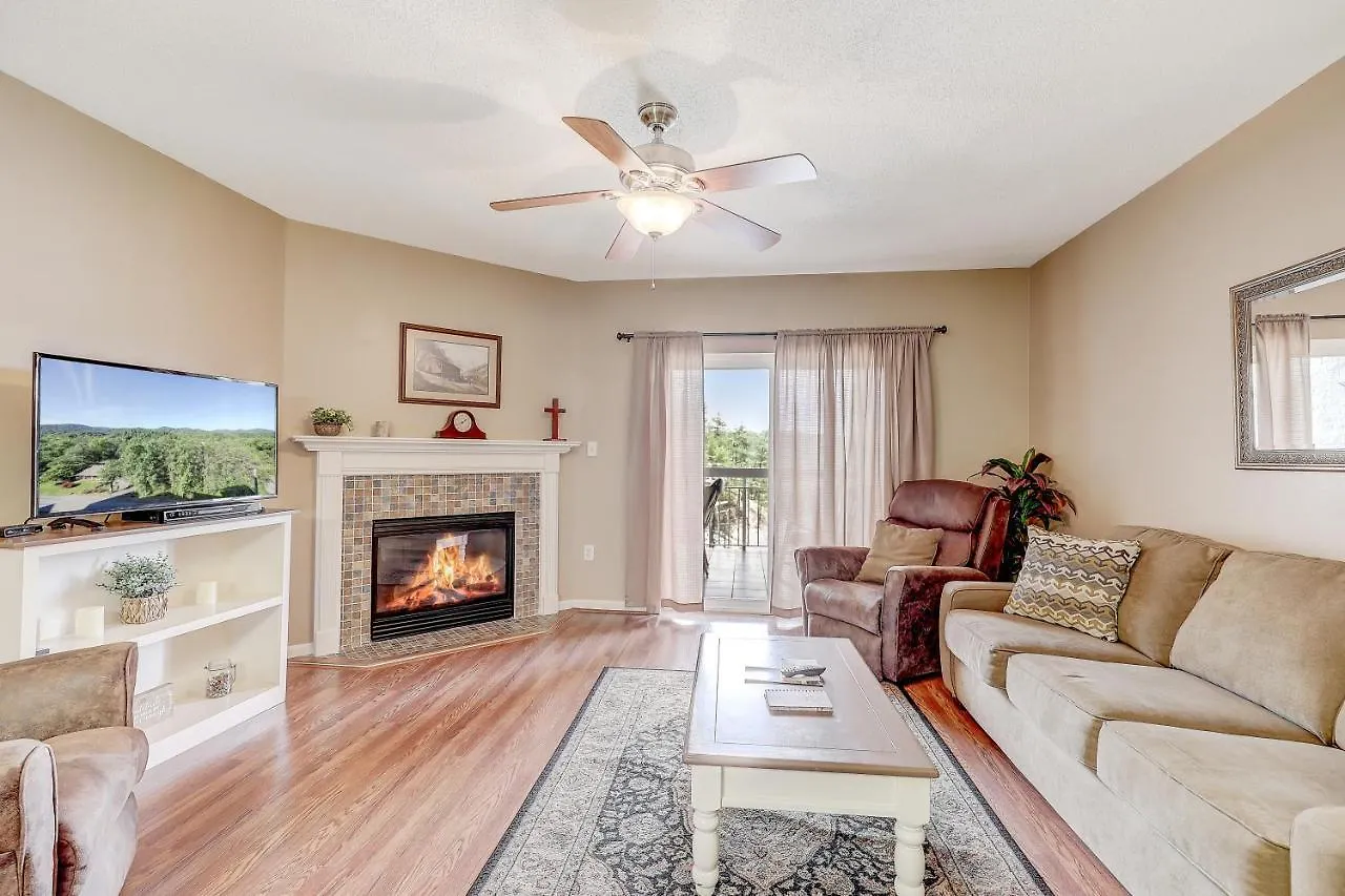 Apartment Side Comfort Whispering Pines 102 *