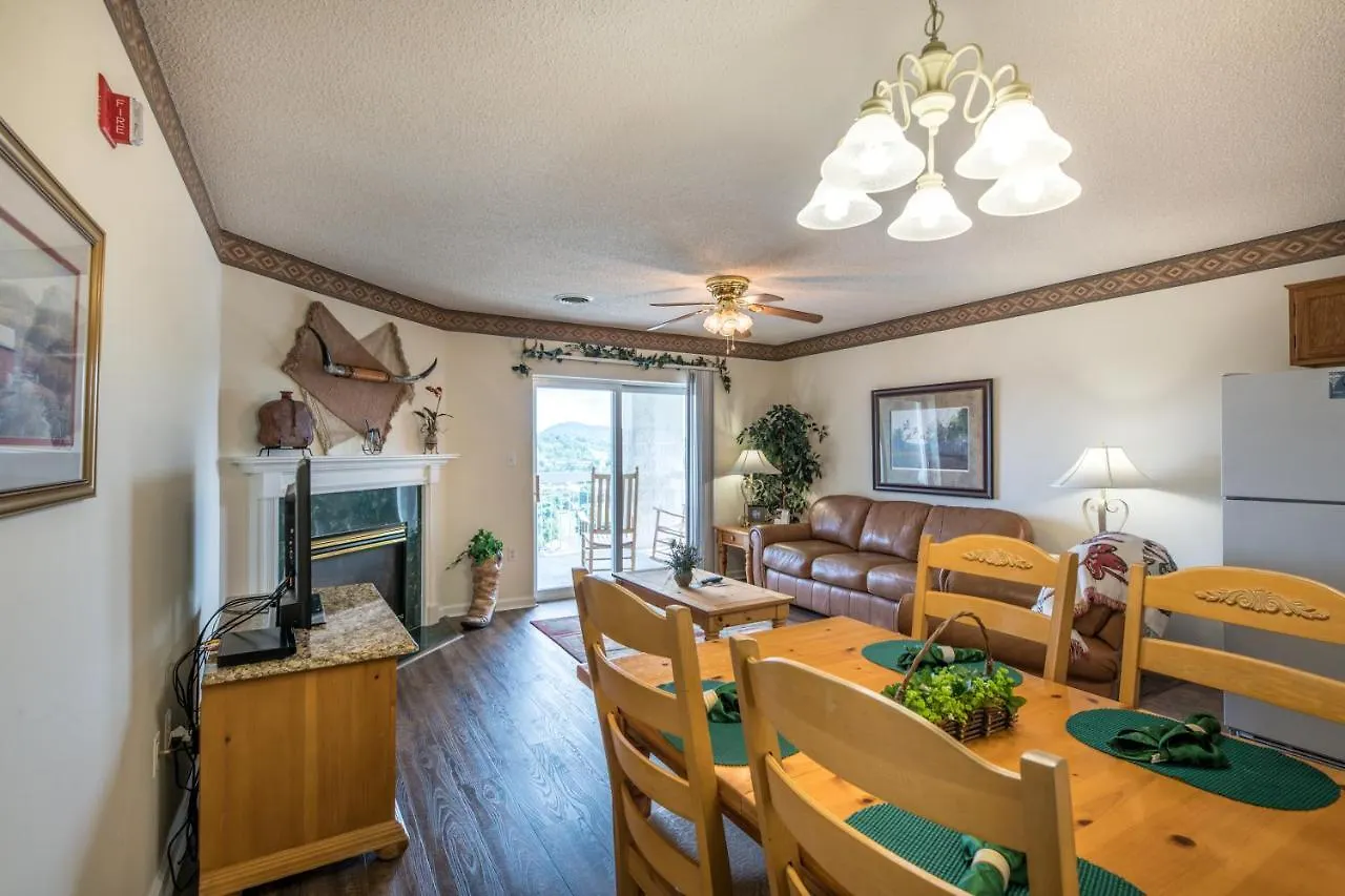 Apartment Time For 2! Whispering Pines 251 *