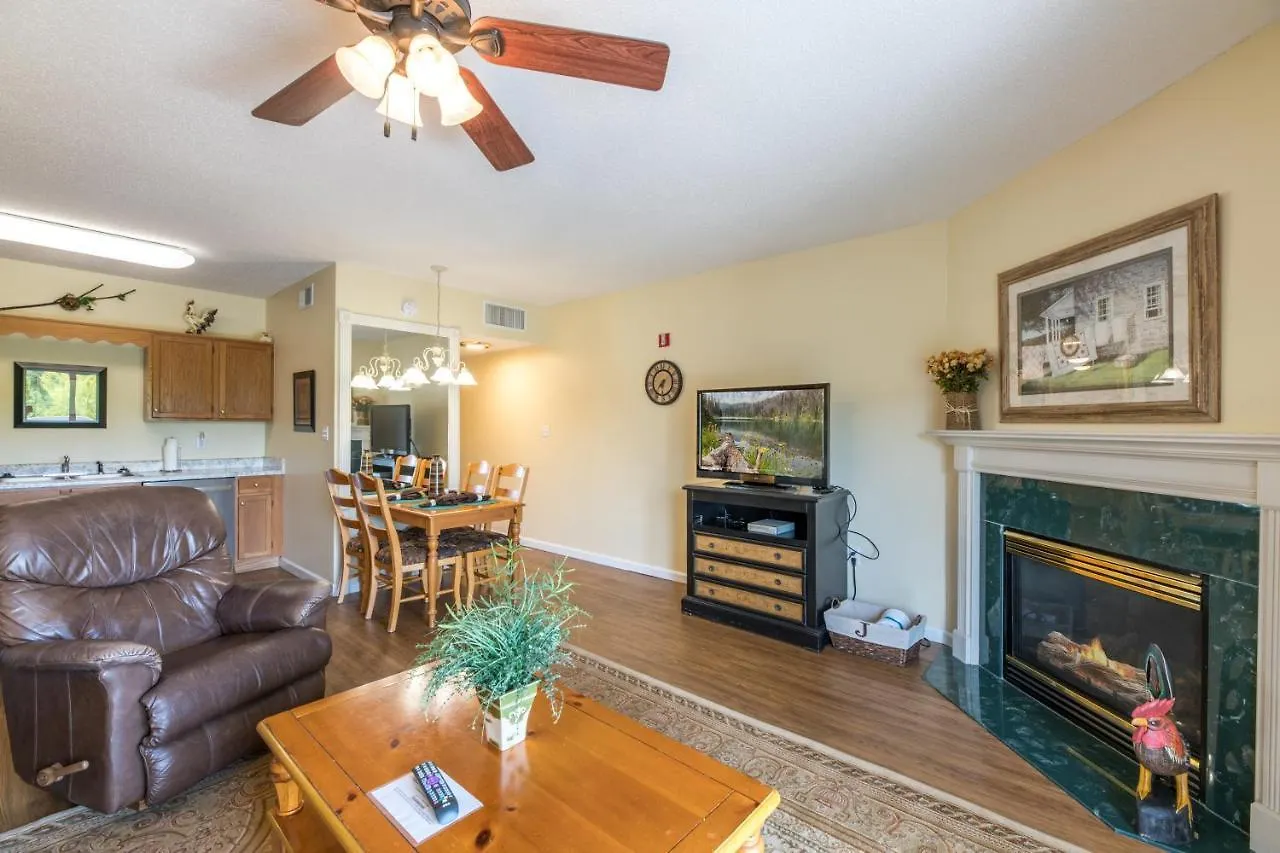 Postcard View Whispering Pines 441 Apartment *