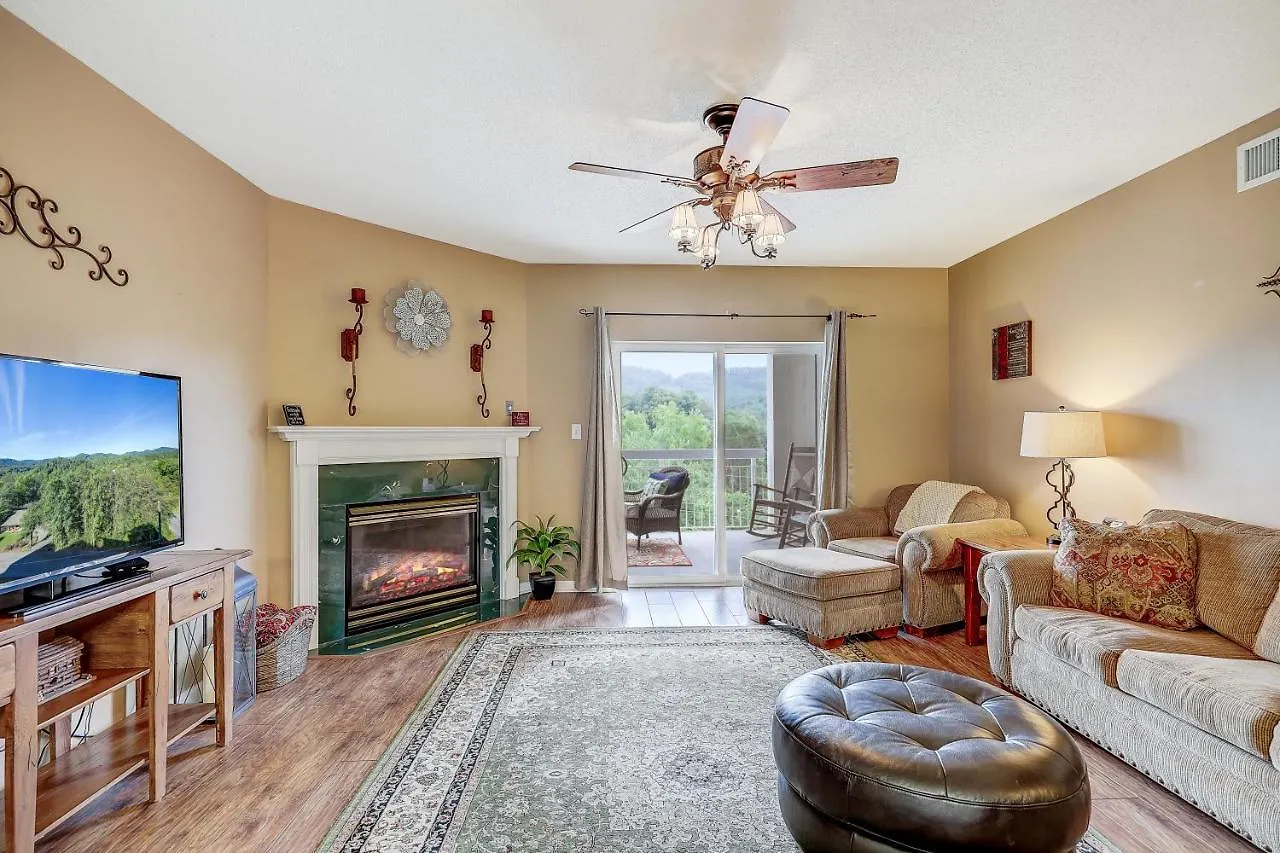 Ah-mazing! Whispering Pines 532 Pigeon Forge