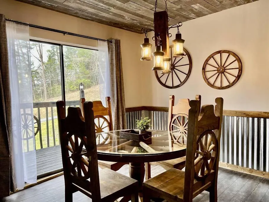 Pioneer Pass- Hot Tub, 2 Bdrm, W&d, Pets Ok Pigeon Forge