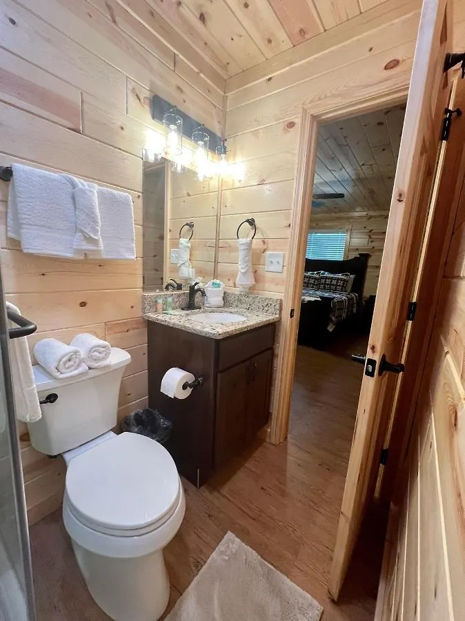 The Hitching Post: Spacious 5br/4ba Rancher *