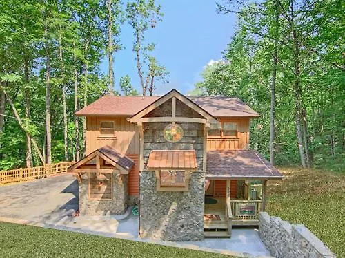 Splashing Sunrise, 2 Bedrooms, Private Pool, Arcade, Hot Tub, Sleeps 6 Holiday home *