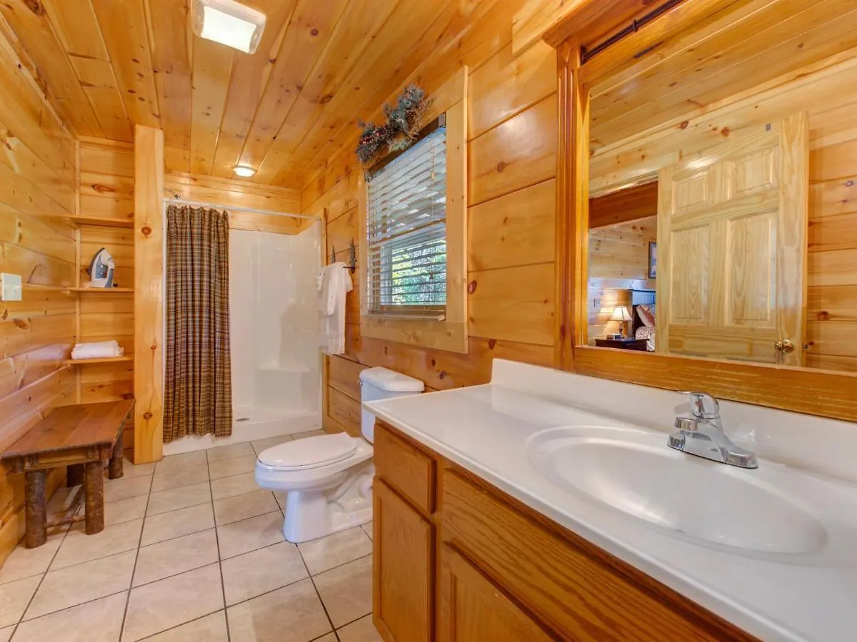 Holiday home Moonlight Theater Lodge, 3 Bedrooms, Hot Tub, Pool, Sleeps 14 *