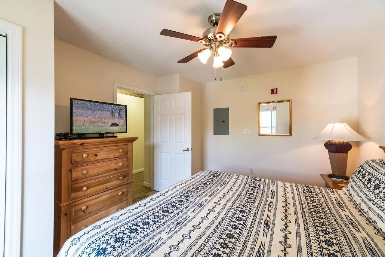 Apartment Time For 2! Whispering Pines 251 *