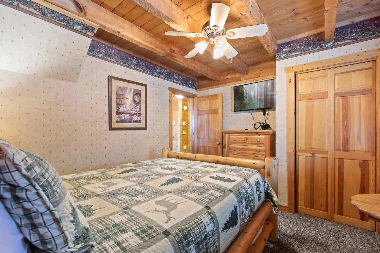 Huckleberry Ridge Holiday home