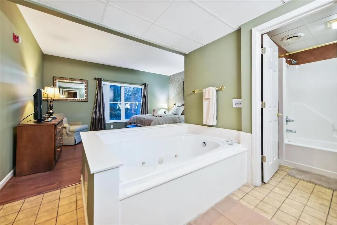 Eagle View Whispering Pines 332 *