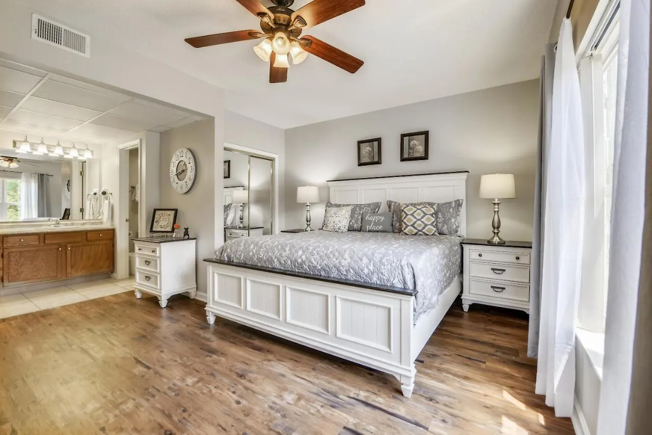 Apartment Our Happy Place Whispering Pines 414