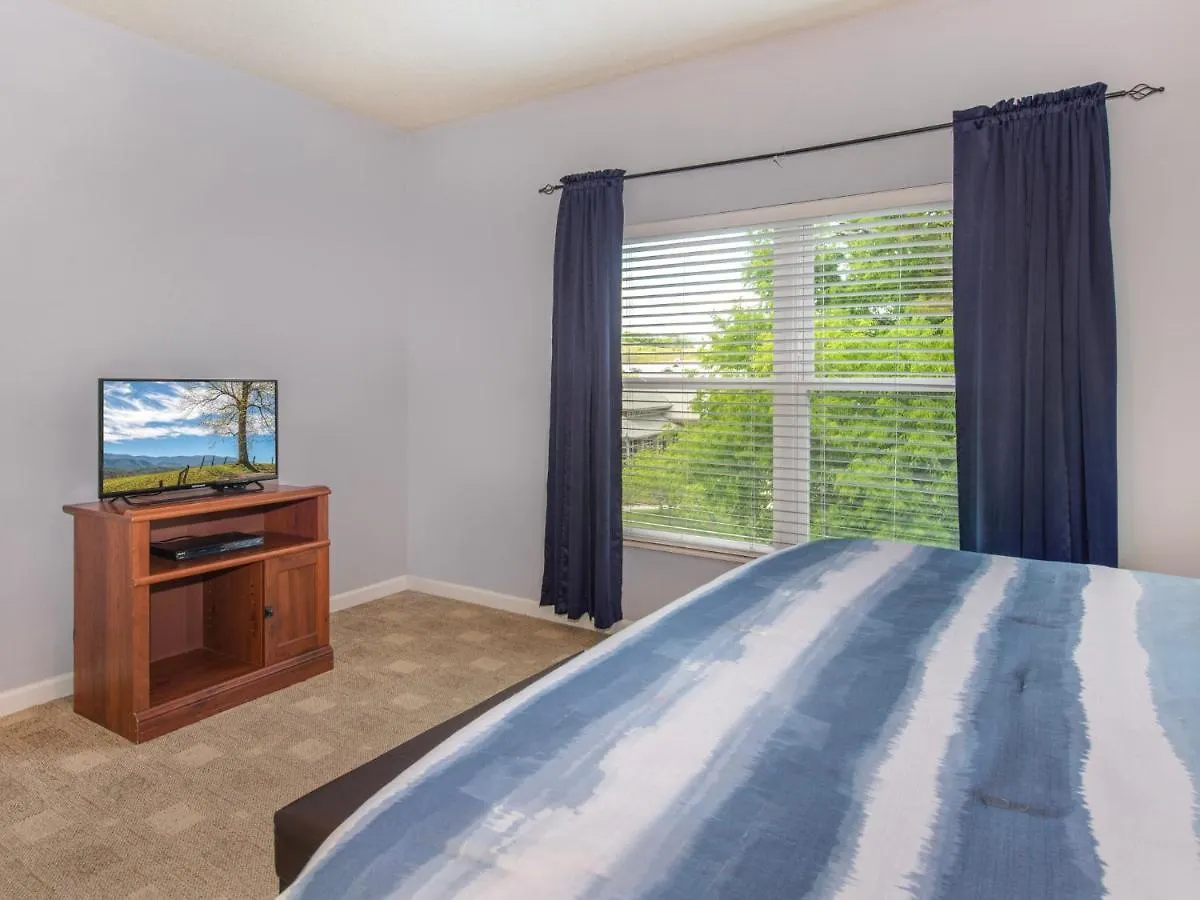 Apartment River Breeze Bear Crossing 304
