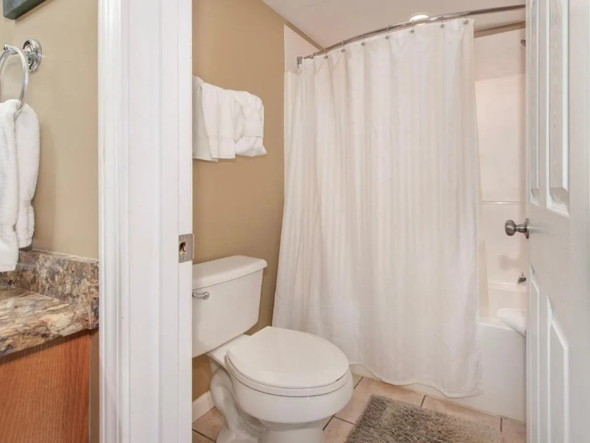 Apartment Downtown Retreat Whispering Pines 534 *