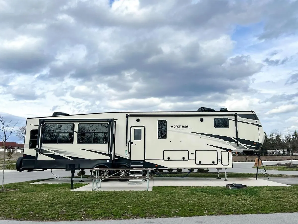Landing Rv Кемпинг