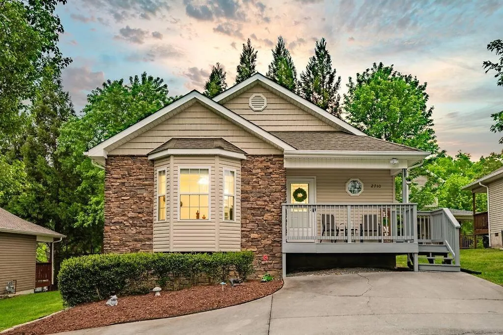 Great Smoky Mountain Get-away Holiday home *