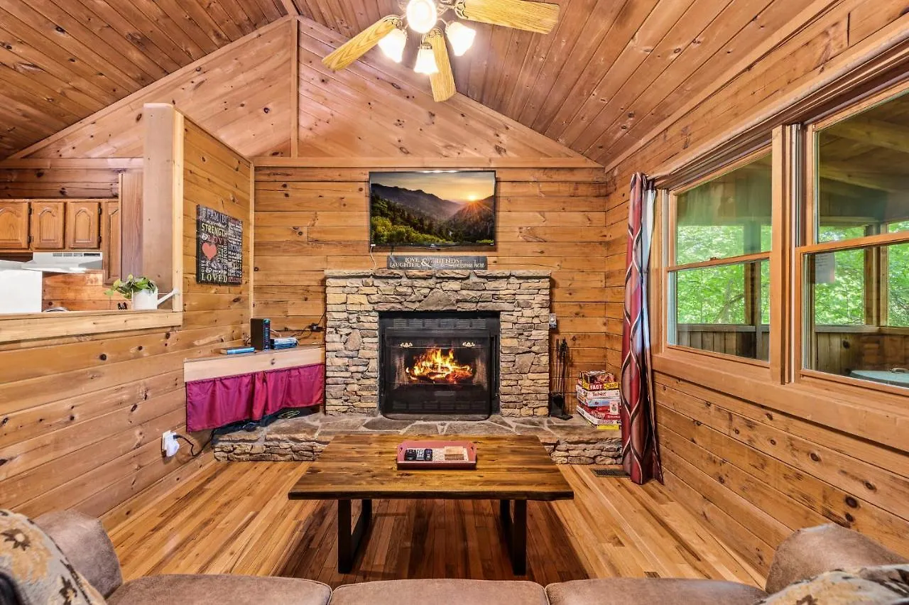 Holiday home Romantic Log With Hot Tub *