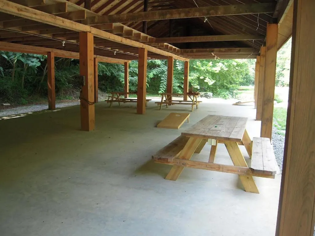Bears Hideaway * Pigeon Forge