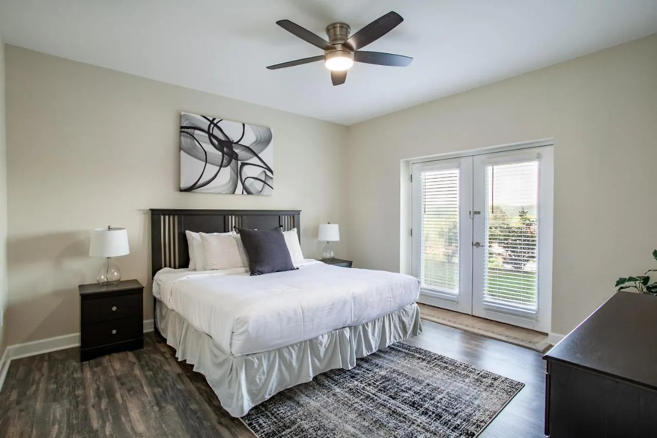 Mountain Retreat View Community Amenities *