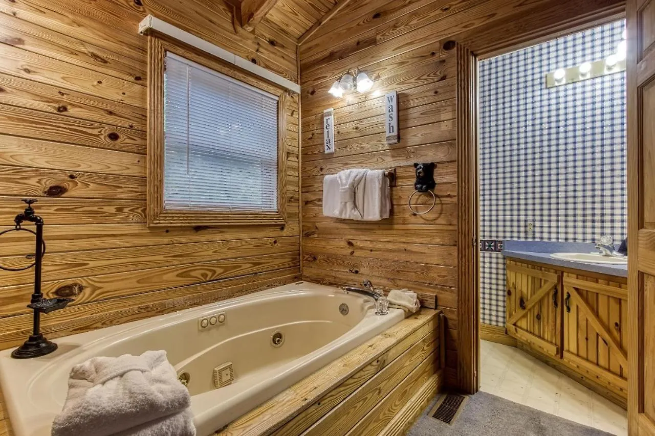 Four-bedroom House * Pigeon Forge