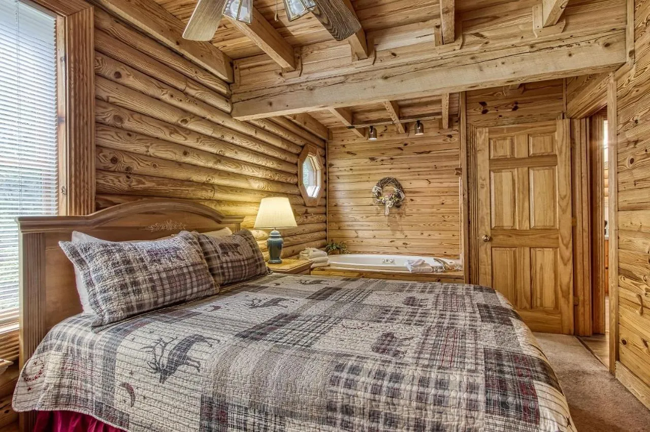 Four-bedroom House * Pigeon Forge