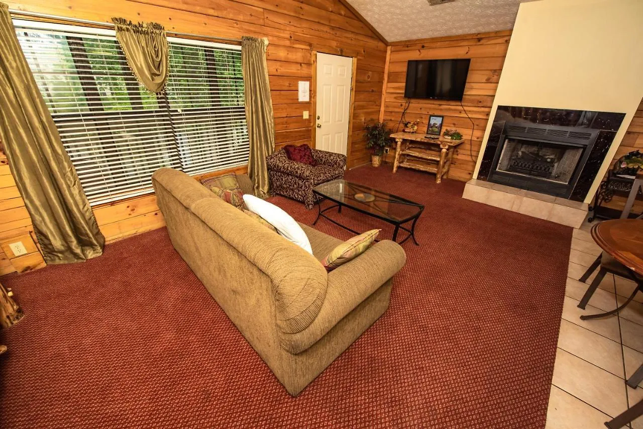 Close To Parkway Rd With River View Holiday home