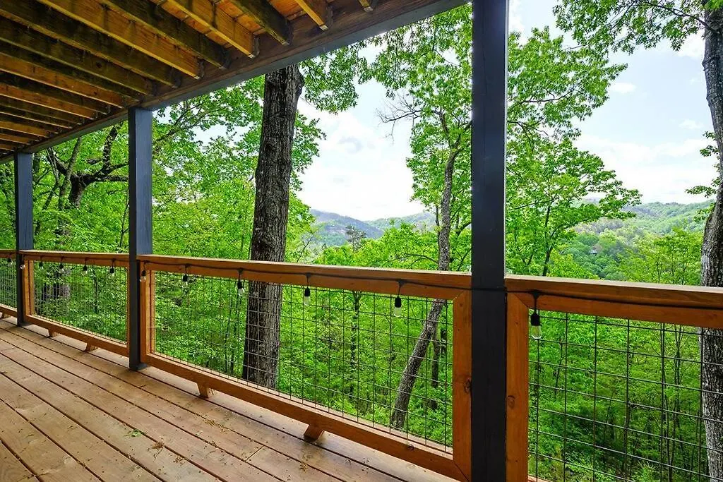 Chic Private W/ Epic Views & Amenities! *