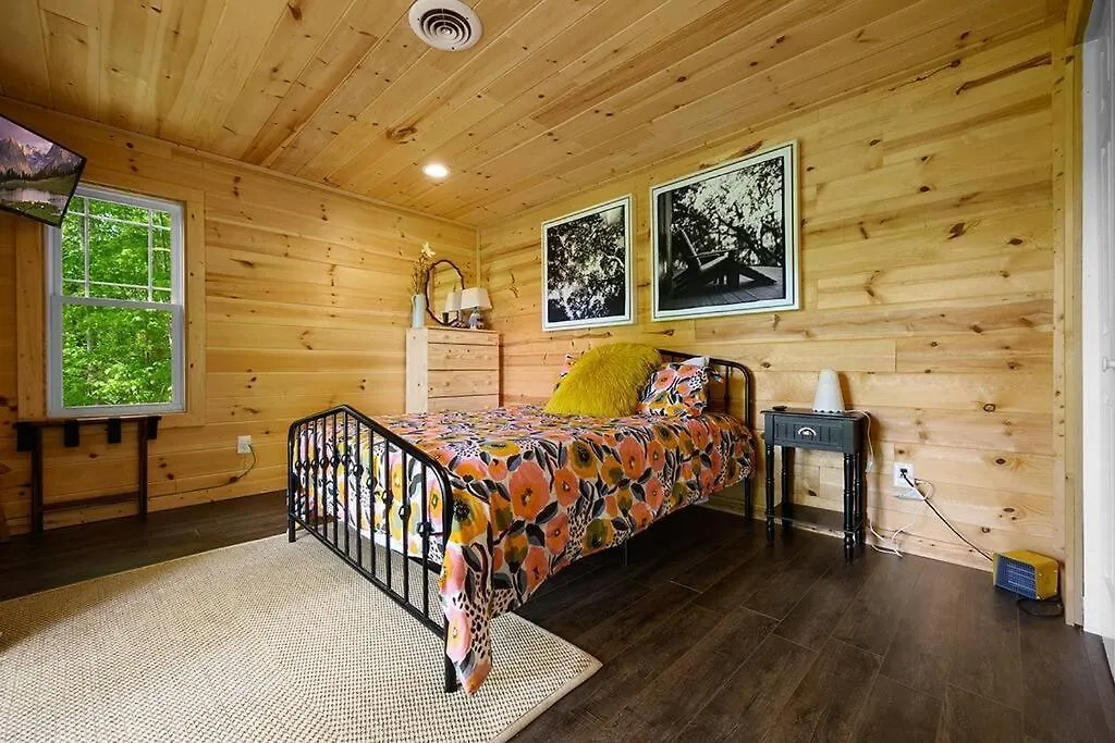 Holiday home Chic Private W/ Epic Views & Amenities! Pigeon Forge