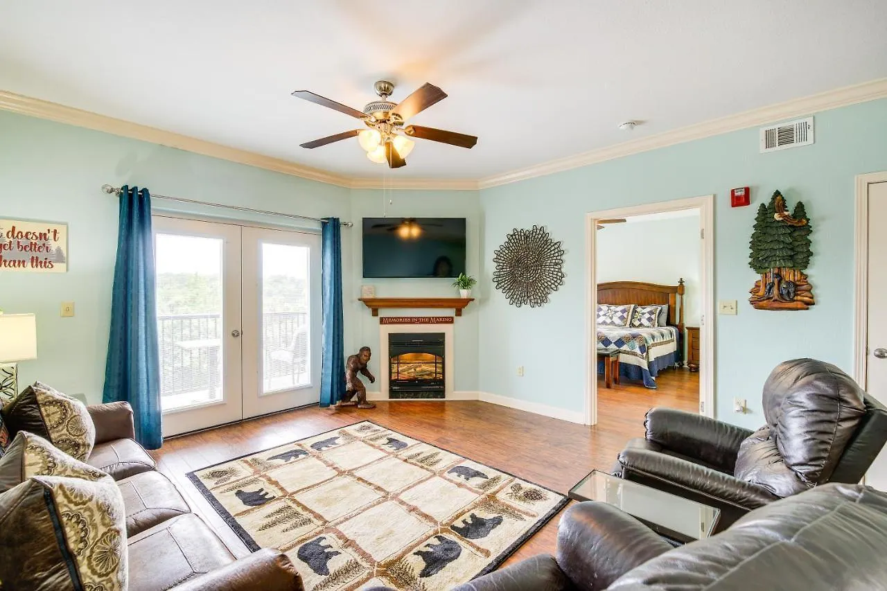With Community Amenities! Apartamento