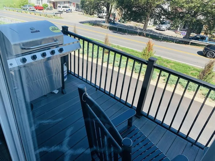 Luxury Bliss, Close To Major Attractions W/game & Gas Grill Pigeon Forge
